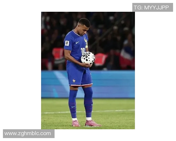 足球天才姆巴佩领衔法国新一代超级球星展现无与伦比的速度与技巧